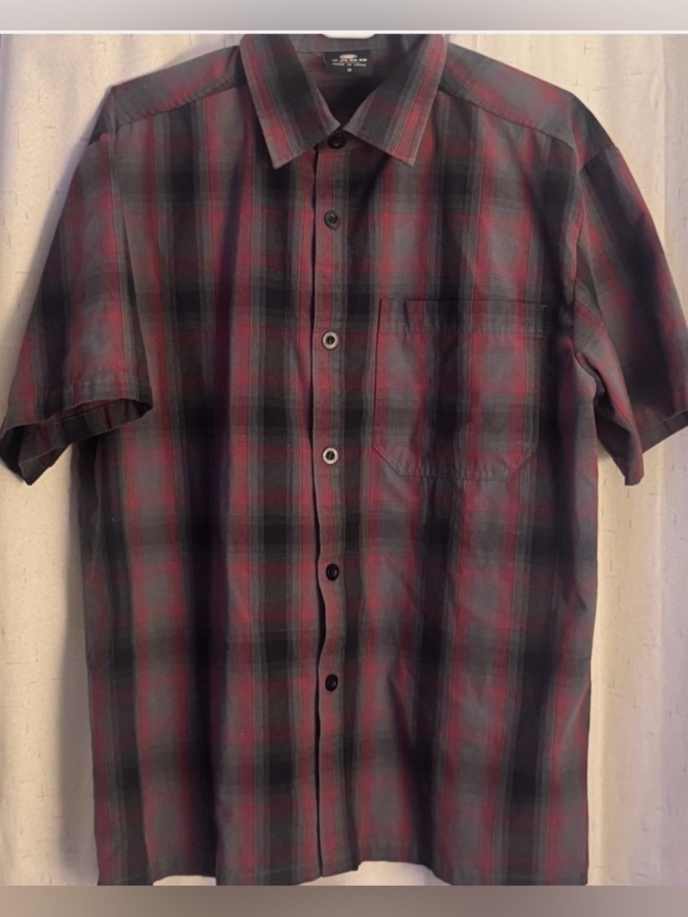 Men’s Plaid Button Down Shirt Short Sleeve Red Black Size M Casual